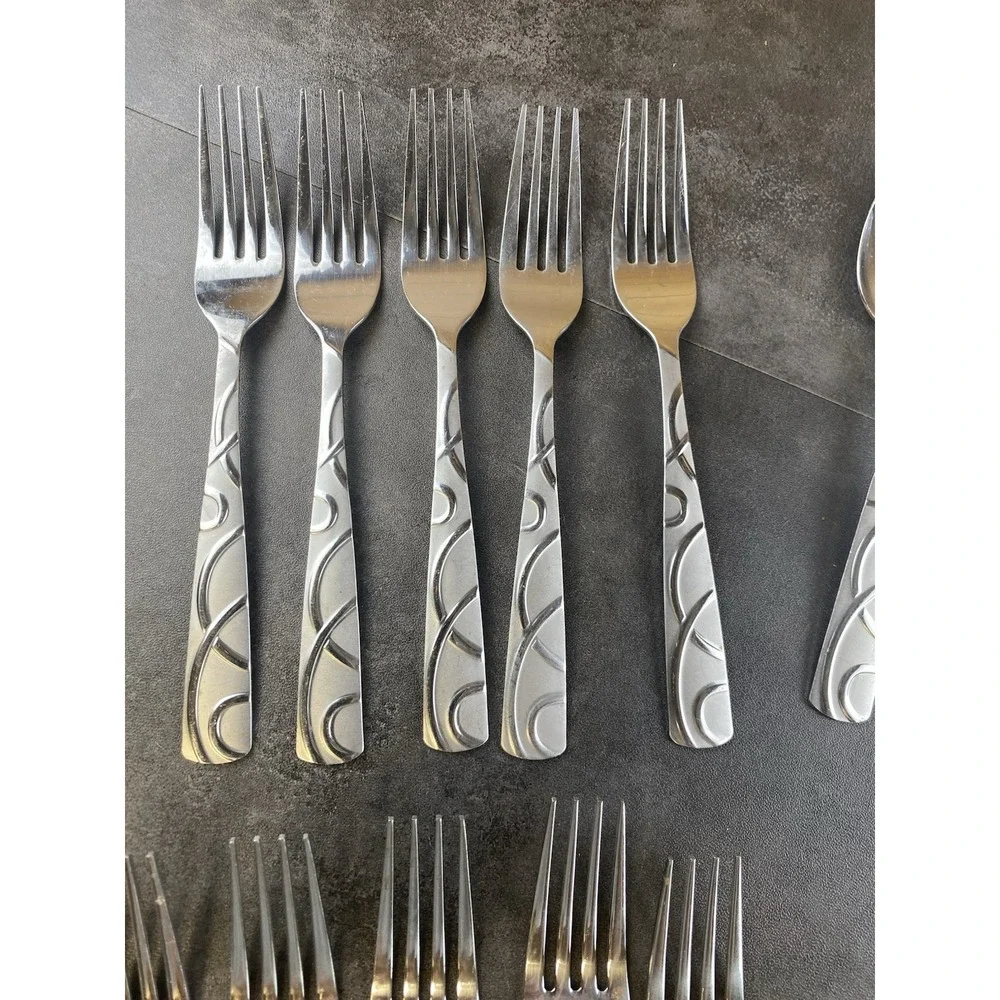 Cambridge Conquest Set of 37 Glossy Frosted Circles Flatware